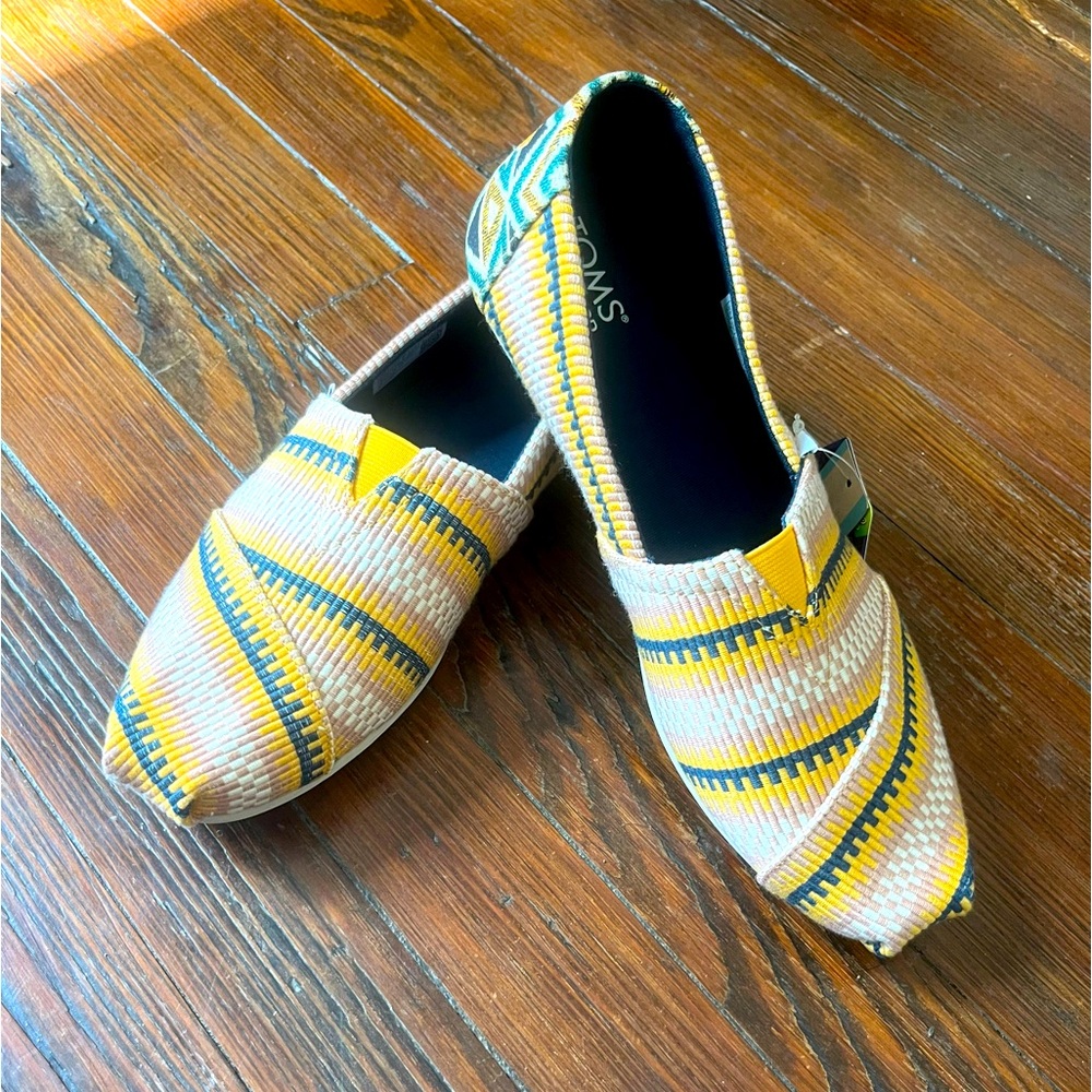 Toms clouds bound Ortholite echo LT hybrid slip on shoes size 9.5 mango